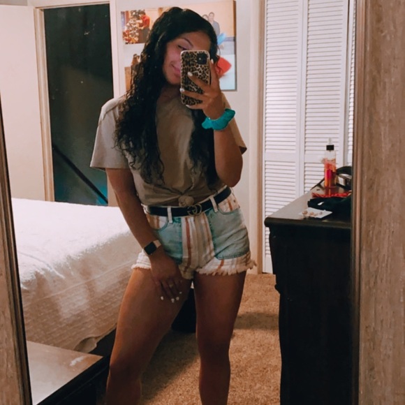 Meet your Posher, Vanessa - Picture 1 of 1